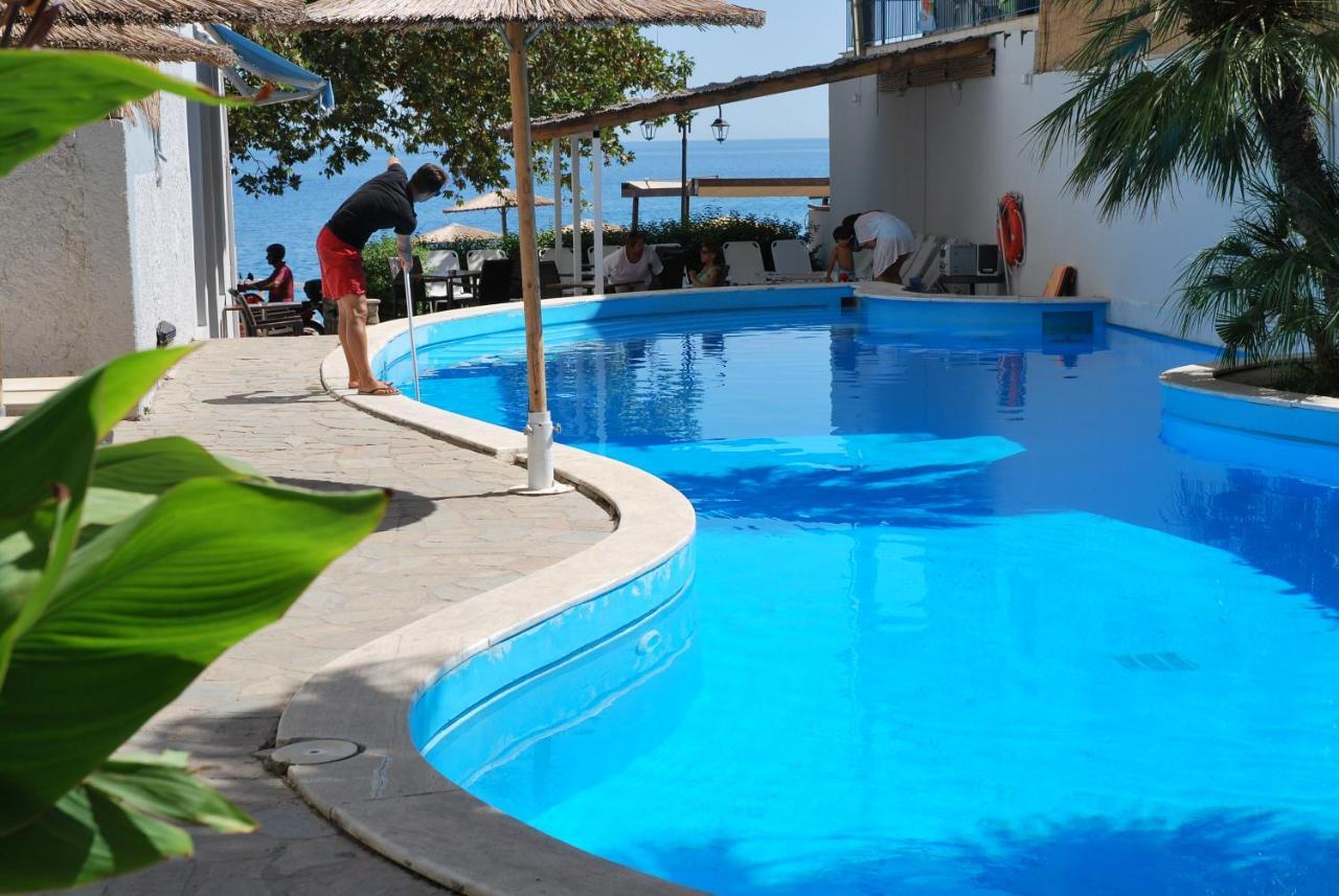 Hotel Kanelli Beach เซเลียนิติกา ภายนอก รูปภาพ